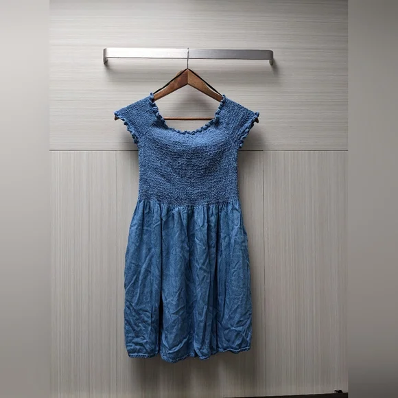 Minidress with pockets - Picture 2 of 4